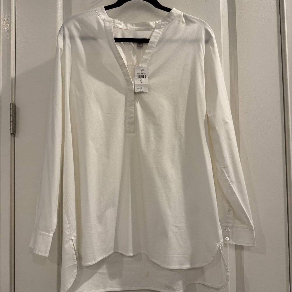 JJILL WHITE TUNIC STYLE WHITE BLOUSE WITH V NECK AND LONGER BACK HEM